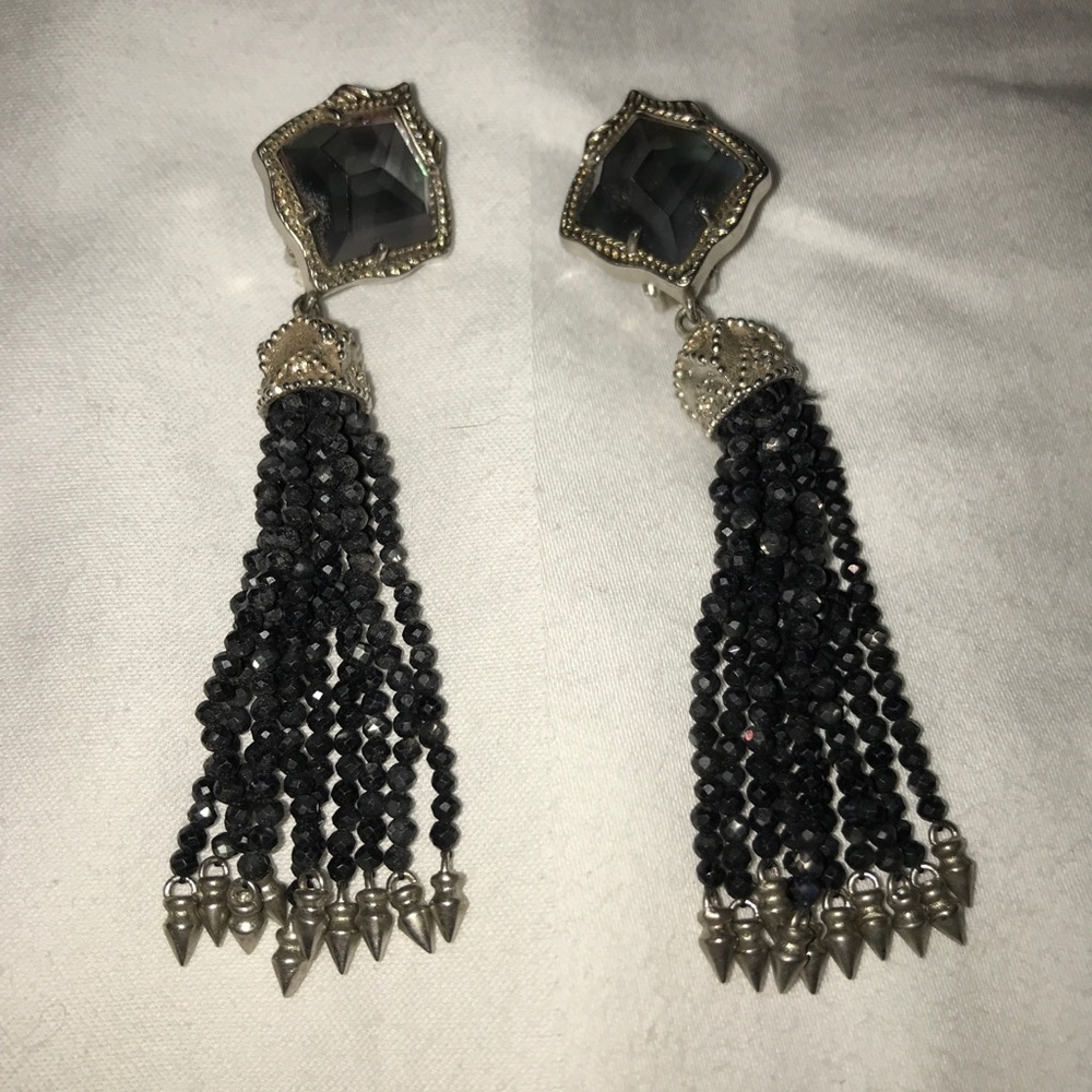 Kendra Scott earrings! ♡